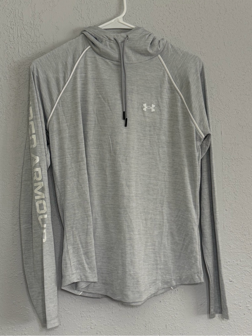Under Armour Women’s Grey Long-Sleeve Hooded Performance Shirt Size Medium